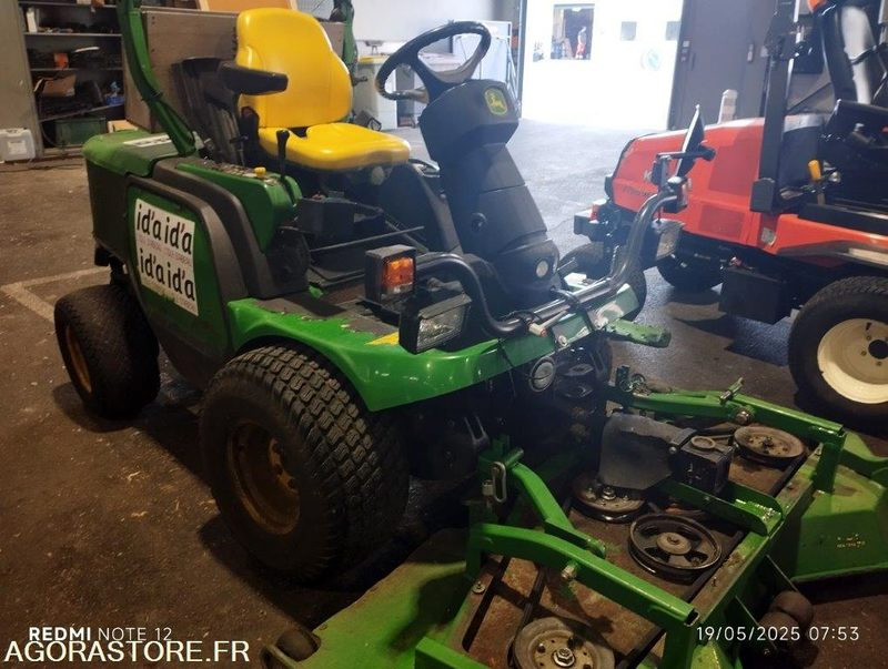 TONDEUSE JOHN DEERE 1565 - Rasenmäher: das Bild 1 TONDEUSE JOHN DEERE 1565 - Rasenmäher: das Bild 1