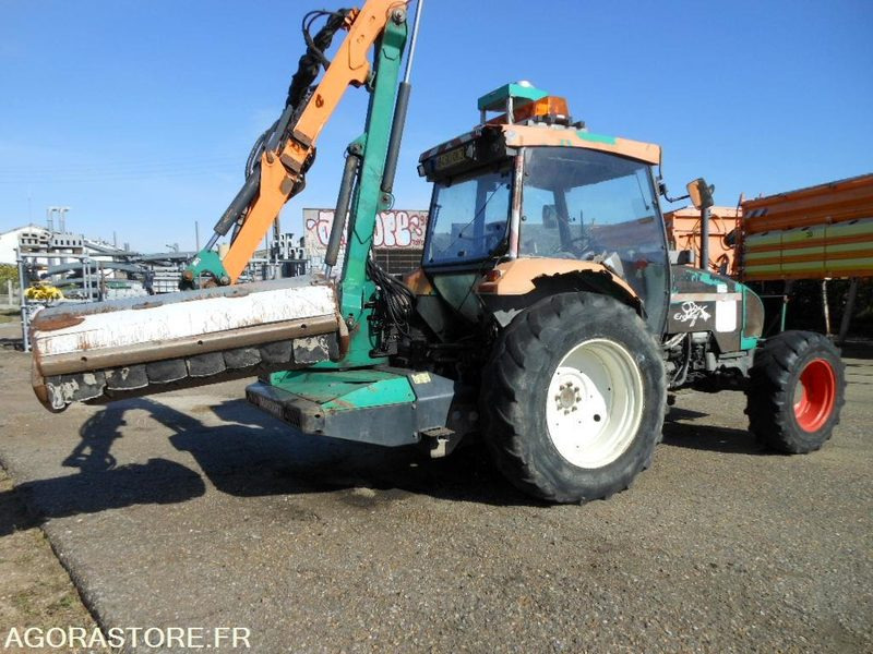 TRACTEUR AGRICOLE RENAULT ERGOS 446 (DD123) + DEBROUSSAILLEUSE 5M (MC123) - Traktor: das Bild 3 TRACTEUR AGRICOLE RENAULT ERGOS 446 (DD123) + DEBROUSSAILLEUSE 5M (MC123) - Traktor: das Bild 3