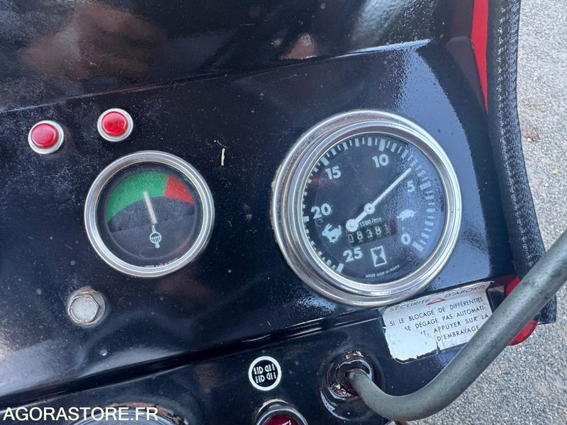 TRACTEUR MASSEY FERGUSON 235 -10809 - Traktor: das Bild 5 TRACTEUR MASSEY FERGUSON 235 -10809 - Traktor: das Bild 5