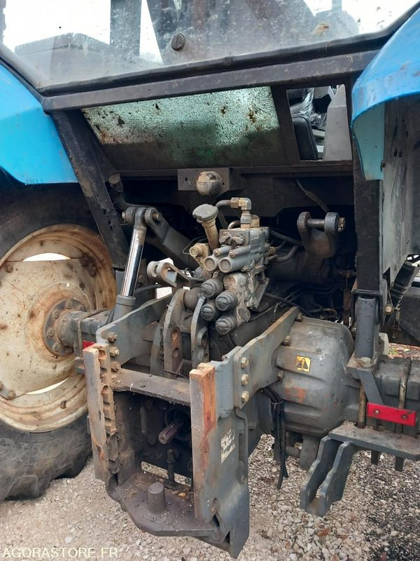 TRACTEUR NEW HOLLAND - Traktor: das Bild 3 TRACTEUR NEW HOLLAND - Traktor: das Bild 3