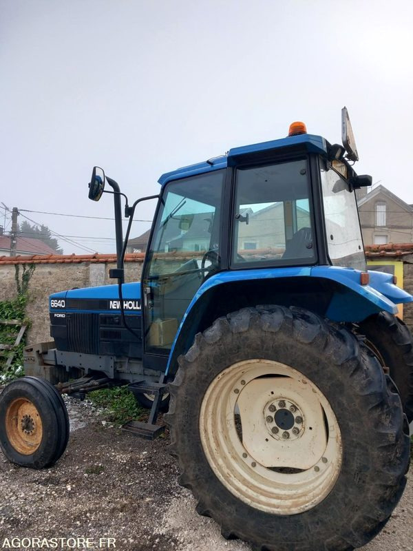 TRACTEUR NEW HOLLAND - Traktor: das Bild 1 TRACTEUR NEW HOLLAND - Traktor: das Bild 1