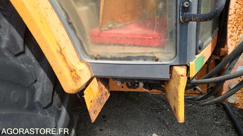 Tracteur chargeur JOHN DEER 651 - 2000 - Traktor: das Bild 4 Tracteur chargeur JOHN DEER 651 - 2000 - Traktor: das Bild 4