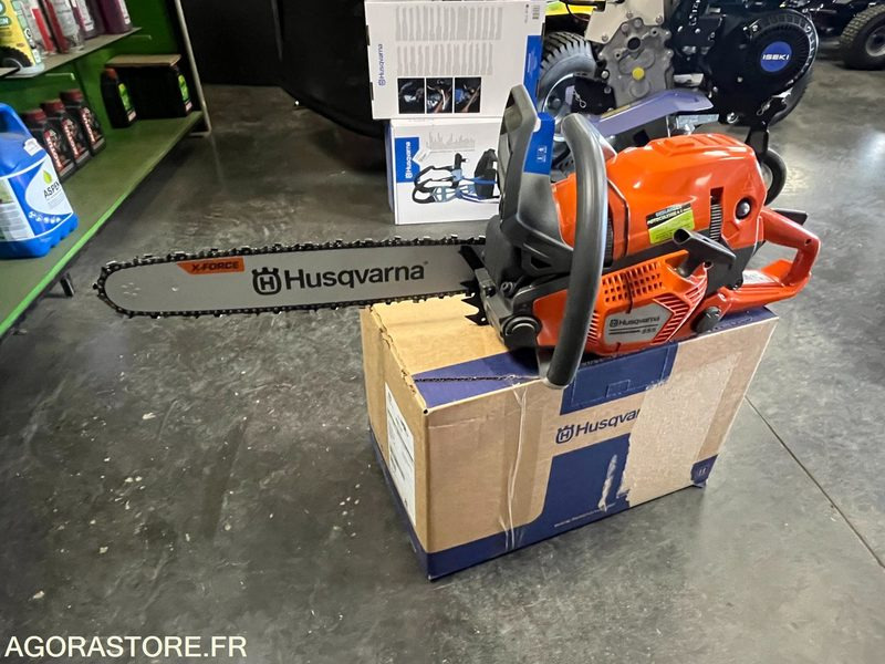 Tronçonneuse NEUVE Husqvarna 555 Professionnel 55cm3 Guide de 45CM - Gartengerät: das Bild 2 Tronçonneuse NEUVE Husqvarna 555 Professionnel 55cm3 Guide de 45CM - Gartengerät: das Bild 2
