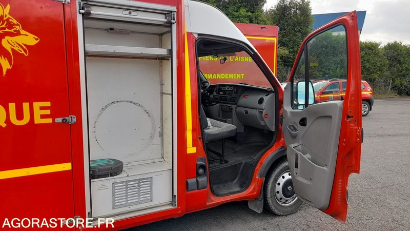 VCYN003 - RENAULT MASTER 3 PLACES - Kastenwagen: das Bild 3 VCYN003 - RENAULT MASTER 3 PLACES - Kastenwagen: das Bild 3
