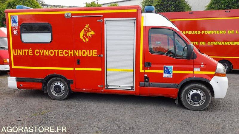 VCYN003 - RENAULT MASTER 3 PLACES - Kastenwagen: das Bild 2 VCYN003 - RENAULT MASTER 3 PLACES - Kastenwagen: das Bild 2