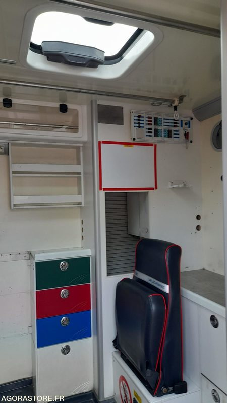 VCYN003 - RENAULT MASTER 3 PLACES - Kastenwagen: das Bild 4 VCYN003 - RENAULT MASTER 3 PLACES - Kastenwagen: das Bild 4