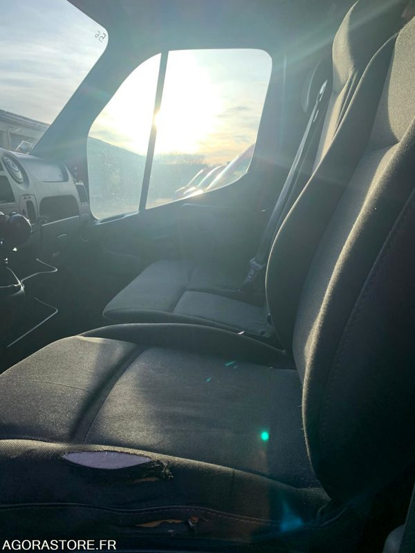 VSAV RENAULT MASTER3 CH347CR - Kastenwagen: das Bild 4 VSAV RENAULT MASTER3 CH347CR - Kastenwagen: das Bild 4