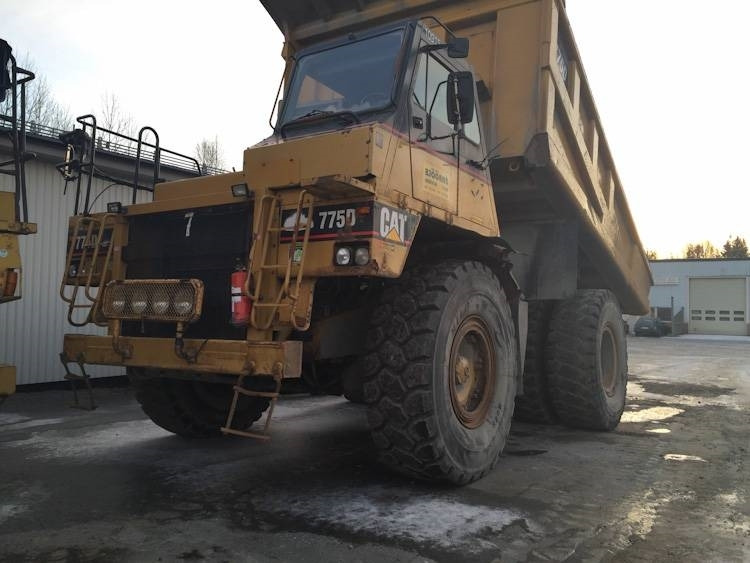 CAT 775 D - Dumper Starr: das Bild 2 CAT 775 D - Dumper Starr: das Bild 2