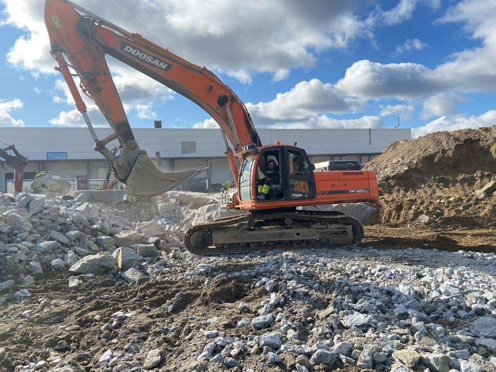 Doosan DX420LC - Kettenbagger: das Bild 1 Doosan DX420LC - Kettenbagger: das Bild 1