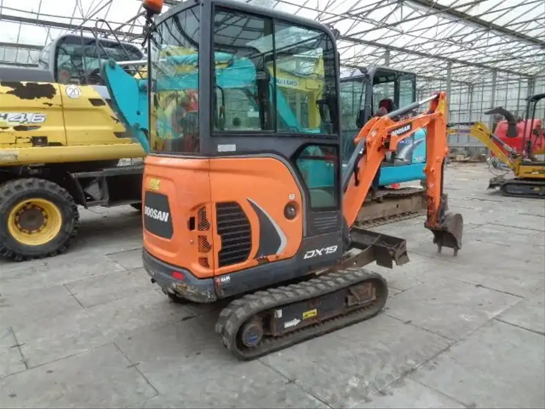 Doosan DX19 - Minibagger: das Bild 2 Doosan DX19 - Minibagger: das Bild 2