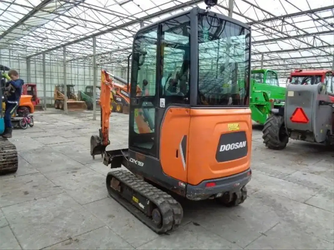 Doosan DX19 - Minibagger: das Bild 1 Doosan DX19 - Minibagger: das Bild 1