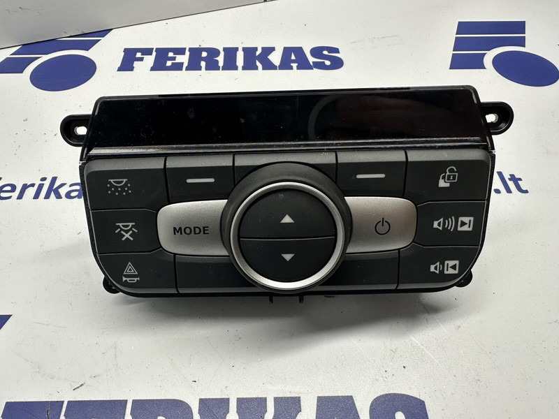 DAF XG, XF - Armaturenbrett für LKW: das Bild 1 DAF XG, XF - Armaturenbrett für LKW: das Bild 1