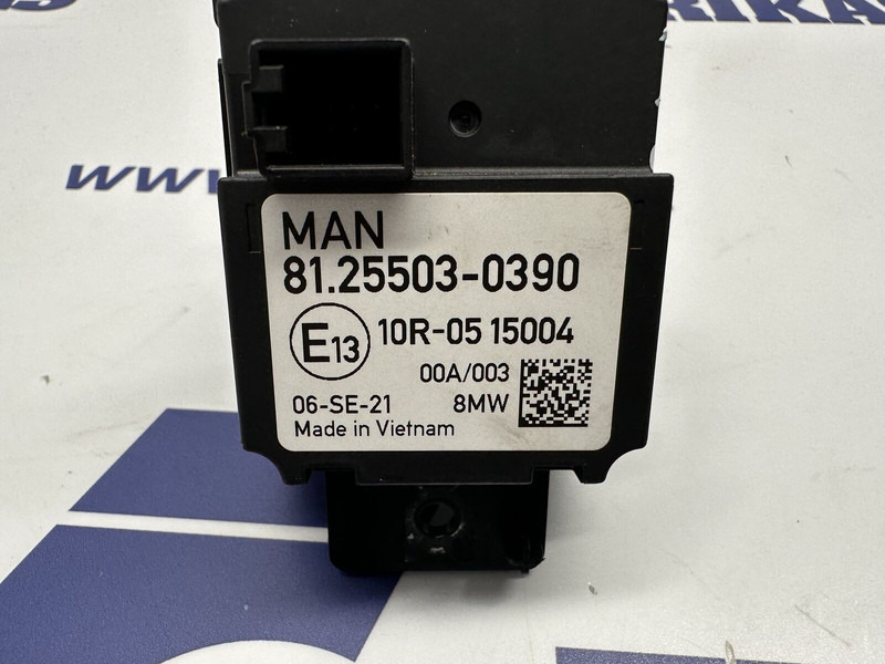 MAN parking brake switch - Armaturenbrett für LKW: das Bild 3 MAN parking brake switch - Armaturenbrett für LKW: das Bild 3