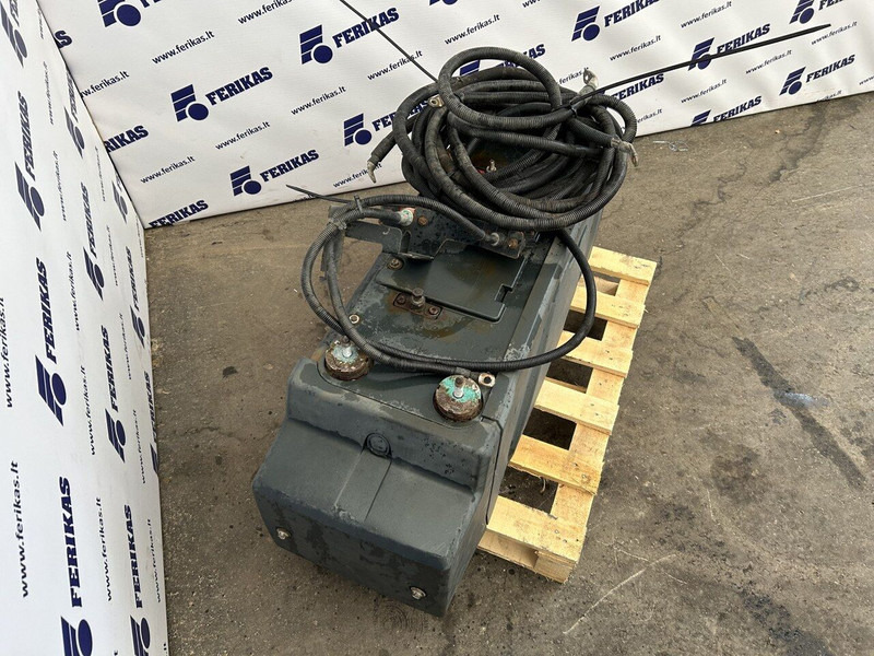 MAN rear mounting battery box - Batterie für LKW: das Bild 2 MAN rear mounting battery box - Batterie für LKW: das Bild 2