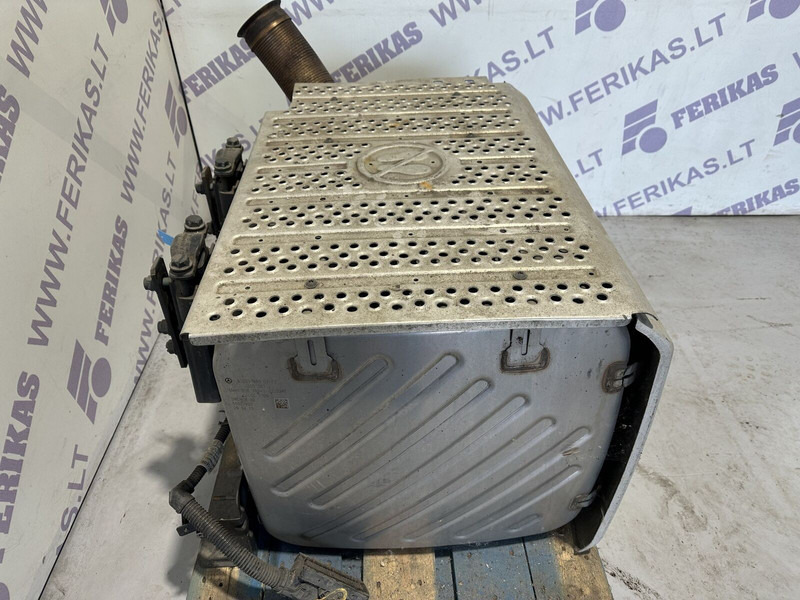 Mercedes-Benz Actros MP4 - Fahrzeugkatalysator für LKW: das Bild 4 Mercedes-Benz Actros MP4 - Fahrzeugkatalysator für LKW: das Bild 4