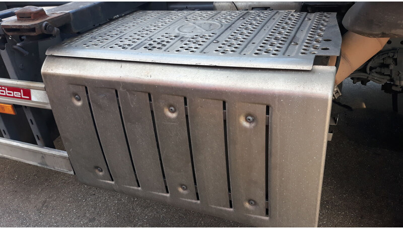 Mercedes-Benz Actros MP4 - Fahrzeugkatalysator für LKW: das Bild 1 Mercedes-Benz Actros MP4 - Fahrzeugkatalysator für LKW: das Bild 1