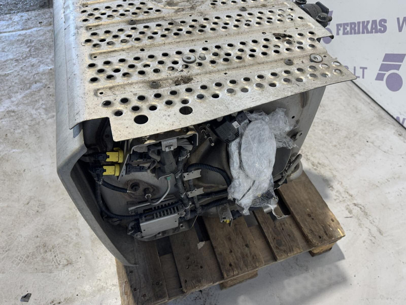 Mercedes-Benz Actros MP4 - Fahrzeugkatalysator für LKW: das Bild 3 Mercedes-Benz Actros MP4 - Fahrzeugkatalysator für LKW: das Bild 3