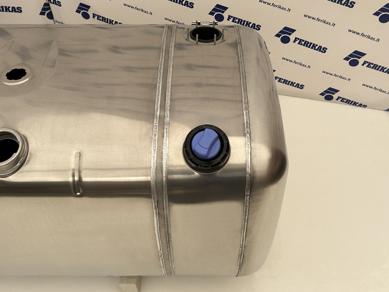 Mercedes-Benz Fuel tank 820L + 90L AdBlue - Kraftstofftank für LKW: das Bild 5 Mercedes-Benz Fuel tank 820L + 90L AdBlue - Kraftstofftank für LKW: das Bild 5