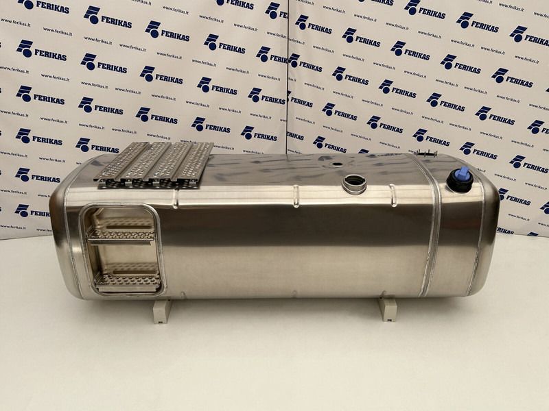 Mercedes-Benz Fuel tank 820L + 90L AdBlue - Kraftstofftank für LKW: das Bild 1 Mercedes-Benz Fuel tank 820L + 90L AdBlue - Kraftstofftank für LKW: das Bild 1