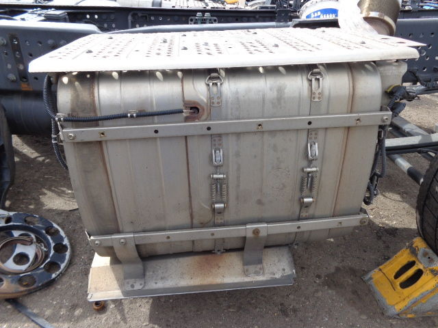 Mercedes-Benz MP4 EURO 6 exhaust gas catalyst - Fahrzeugkatalysator für LKW: das Bild 1 Mercedes-Benz MP4 EURO 6 exhaust gas catalyst - Fahrzeugkatalysator für LKW: das Bild 1