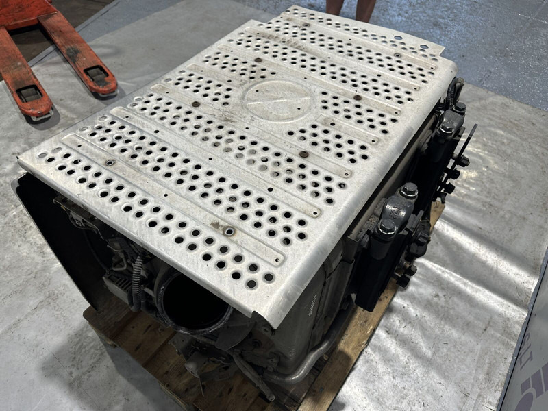 Mercedes-Benz exhaust catalyst - Fahrzeugkatalysator für LKW: das Bild 4 Mercedes-Benz exhaust catalyst - Fahrzeugkatalysator für LKW: das Bild 4