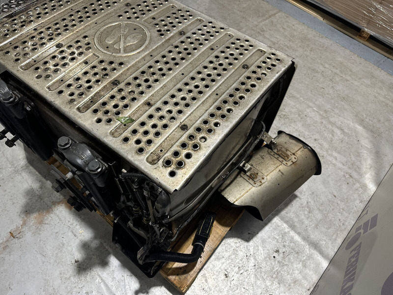 Mercedes-Benz exhaust catalyst - Fahrzeugkatalysator für LKW: das Bild 4 Mercedes-Benz exhaust catalyst - Fahrzeugkatalysator für LKW: das Bild 4