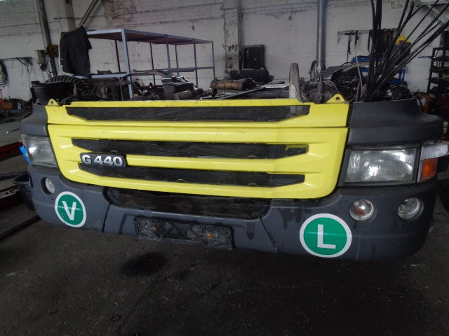 Stoßstange für LKW Scania Full complete lower bumper with brackets: das Bild 1