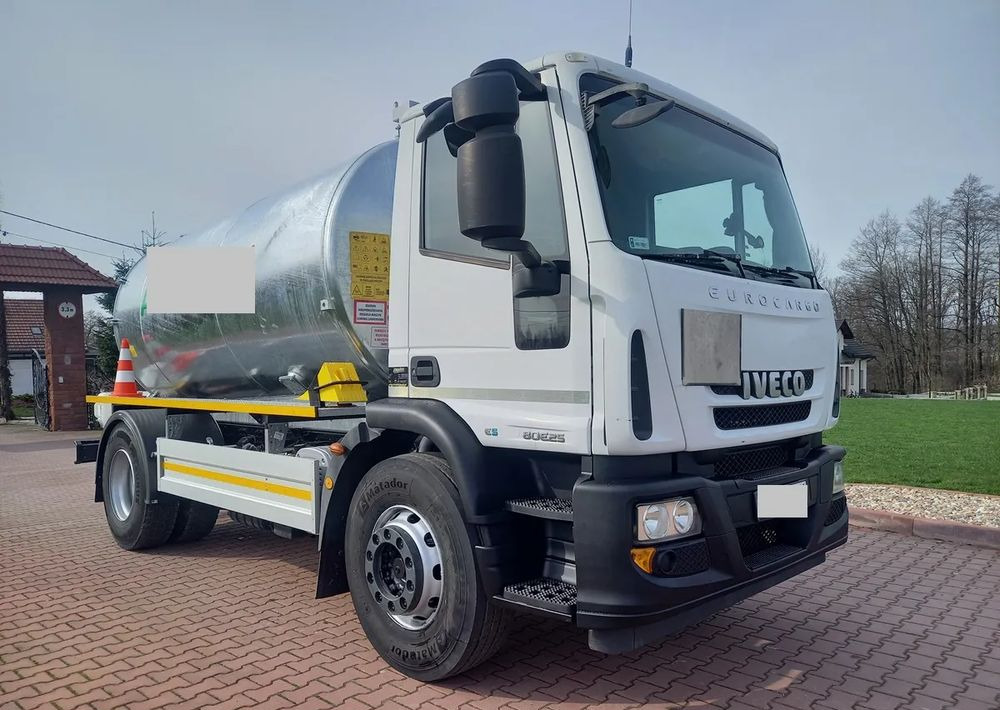 Iveco EURO CARGO 180 E 25 EURO 5 ASENIZACJA ASENIZACYJNY BECZKA - Tankwagen: das Bild 1 Iveco EURO CARGO 180 E 25 EURO 5 ASENIZACJA ASENIZACYJNY BECZKA - Tankwagen: das Bild 1
