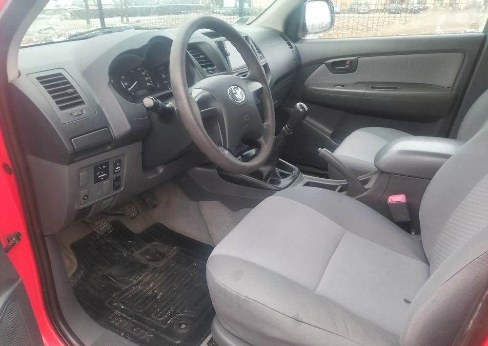 Pick-up Toyota Hilux 2.5D 4x4, straż, strażacki, pożarniczy: das Bild 7