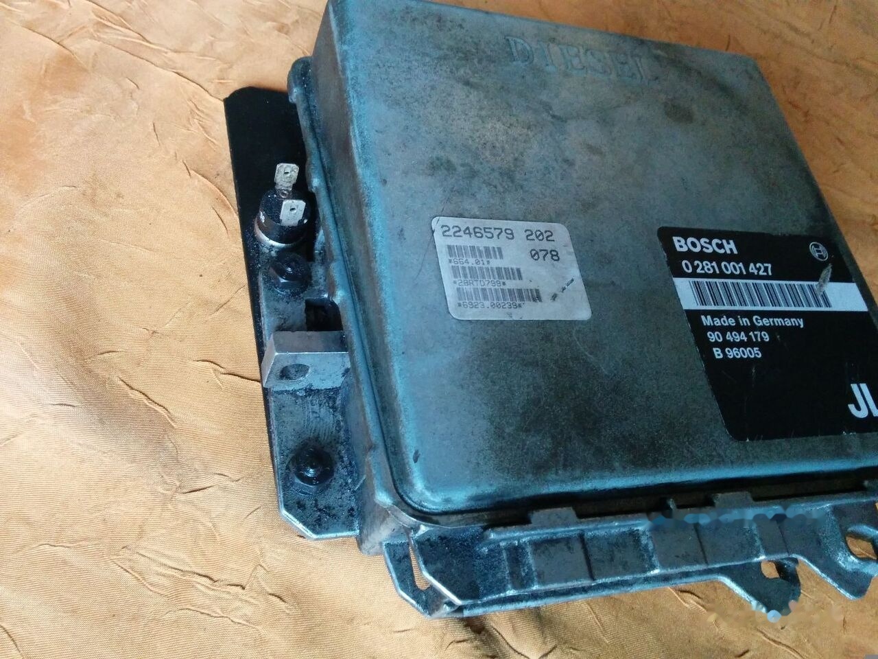 Bosch 0281001427 A 0004460839 Mercedes-Benz O405 - Steuergerät für Bus: das Bild 5 Bosch 0281001427 A 0004460839 Mercedes-Benz O405 - Steuergerät für Bus: das Bild 5