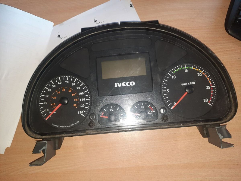 Iveco климат контроль Iveko - Armaturenbrett: das Bild 1 Iveco климат контроль Iveko - Armaturenbrett: das Bild 1