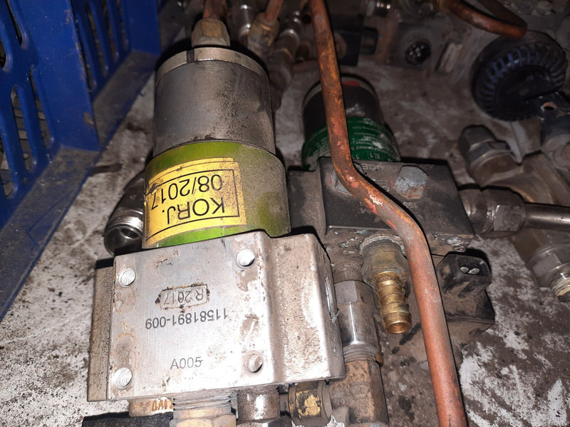 MAN E51.13111-6036 газовый редуктор - Kraftstoffaufbereitung/ Kraftstoffförderung: das Bild 2 MAN E51.13111-6036 газовый редуктор - Kraftstoffaufbereitung/ Kraftstoffförderung: das Bild 2