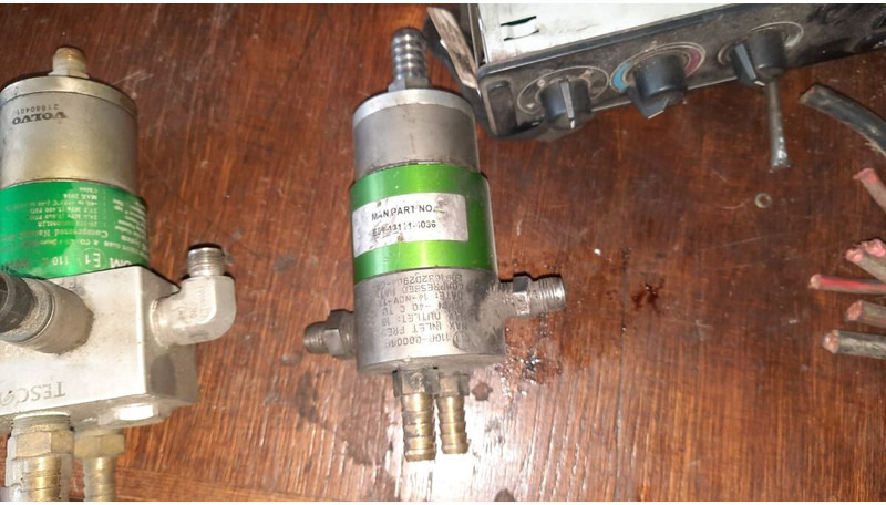 MAN E51.13111-6036 газовый редуктор - Kraftstoffaufbereitung/ Kraftstoffförderung: das Bild 5 MAN E51.13111-6036 газовый редуктор - Kraftstoffaufbereitung/ Kraftstoffförderung: das Bild 5