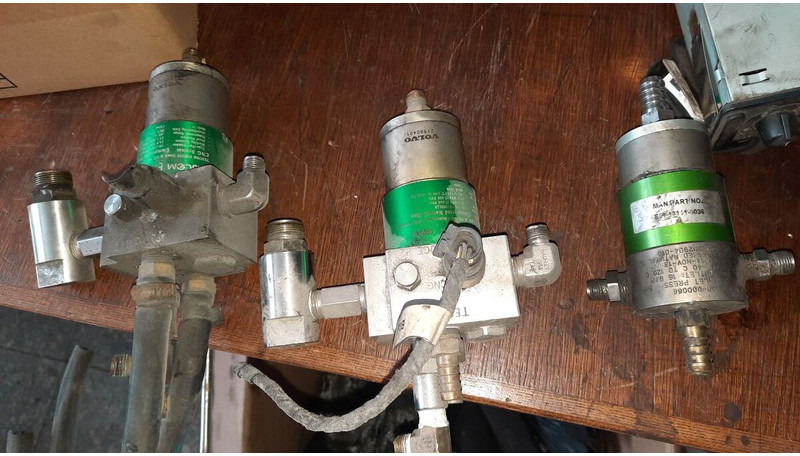 MAN E51.13111-6036 газовый редуктор - Kraftstoffaufbereitung/ Kraftstoffförderung: das Bild 4 MAN E51.13111-6036 газовый редуктор - Kraftstoffaufbereitung/ Kraftstoffförderung: das Bild 4