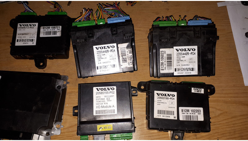 Volvo 20744283-01 .20514900-03. 20585155-P02/20554489-P04/.2050318 - Steuergerät: das Bild 2 Volvo 20744283-01 .20514900-03. 20585155-P02/20554489-P04/.2050318 - Steuergerät: das Bild 2