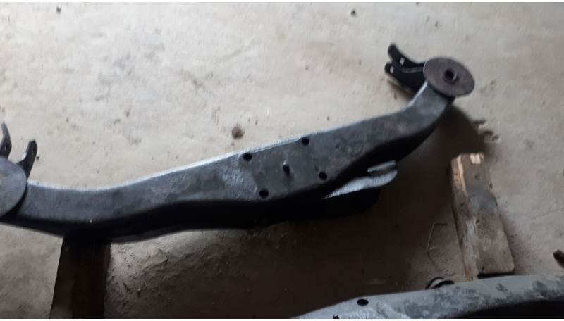 Volvo кронштейн заднего моста мерседес - Blattfederung: das Bild 2 Volvo кронштейн заднего моста мерседес - Blattfederung: das Bild 2