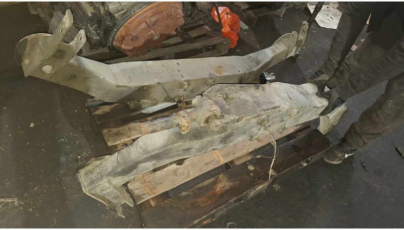 Volvo кронштейн заднего моста мерседес - Blattfederung: das Bild 5 Volvo кронштейн заднего моста мерседес - Blattfederung: das Bild 5