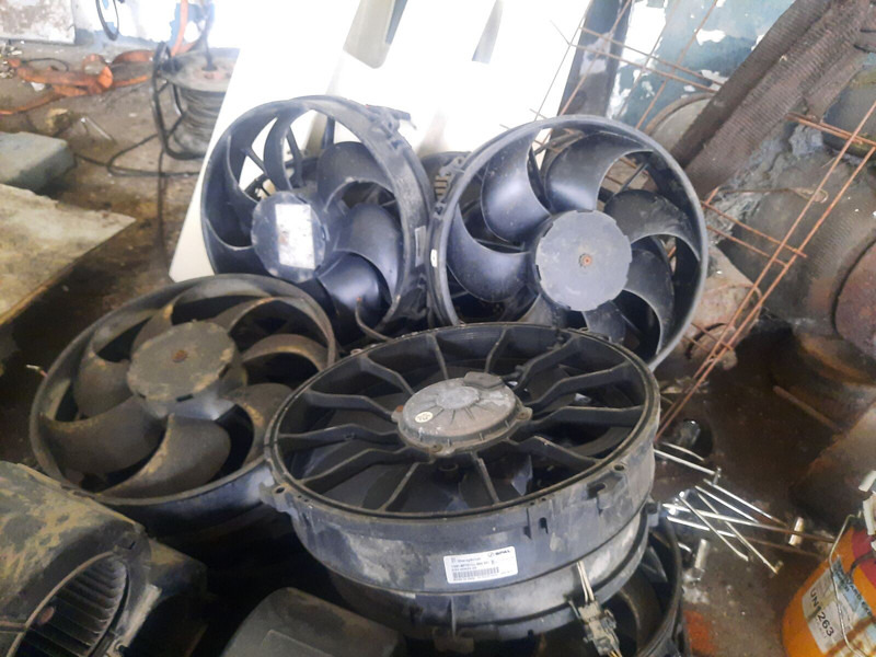 Volvo масляный мотор вентилятора SAUER DANFOSS C19.2L00888\174 - Ventilator: das Bild 1 Volvo масляный мотор вентилятора SAUER DANFOSS C19.2L00888\174 - Ventilator: das Bild 1