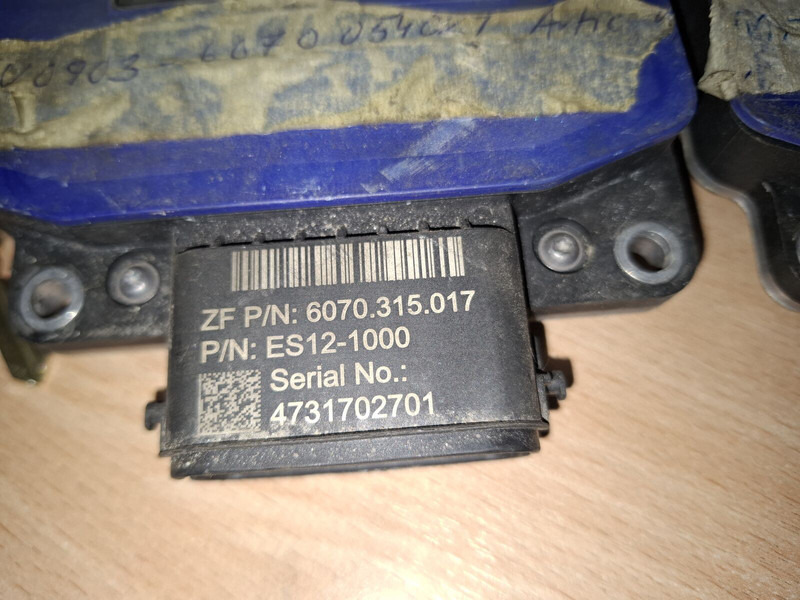 ZF 6070-054-023 - Getriebe: das Bild 3 ZF 6070-054-023 - Getriebe: das Bild 3