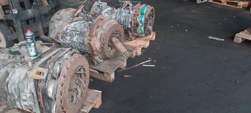 ZF 6S1600 - Getriebe: das Bild 1 ZF 6S1600 - Getriebe: das Bild 1