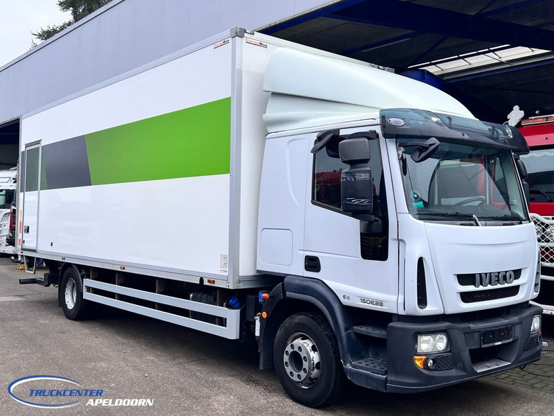 Iveco Eurocargo 150E28 175.650 km, AC, 2000 kg lift, 6 Cylinder - Koffer LKW: das Bild 1 Iveco Eurocargo 150E28 175.650 km, AC, 2000 kg lift, 6 Cylinder - Koffer LKW: das Bild 1