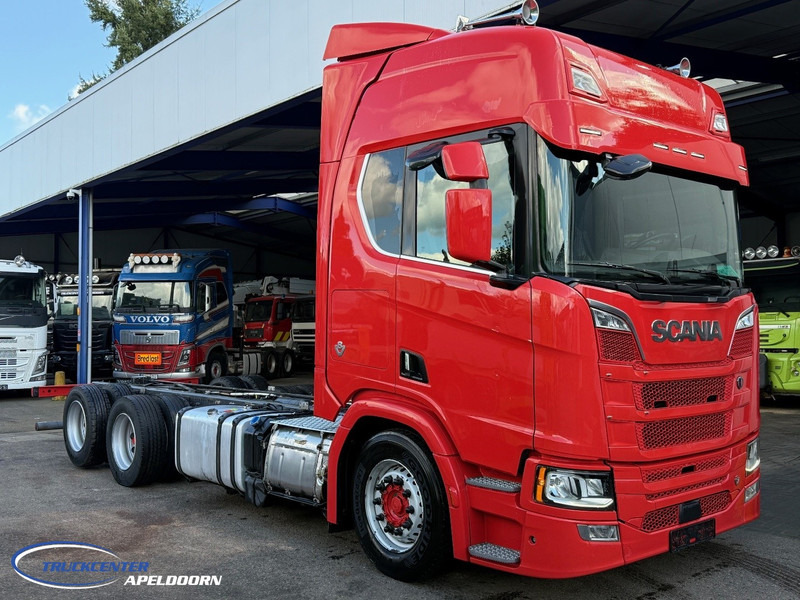 Scania R650 V8 NGS 6x2, 435 cm Wielbasis, Retarder - Fahrgestell LKW: das Bild 1 Scania R650 V8 NGS 6x2, 435 cm Wielbasis, Retarder - Fahrgestell LKW: das Bild 1