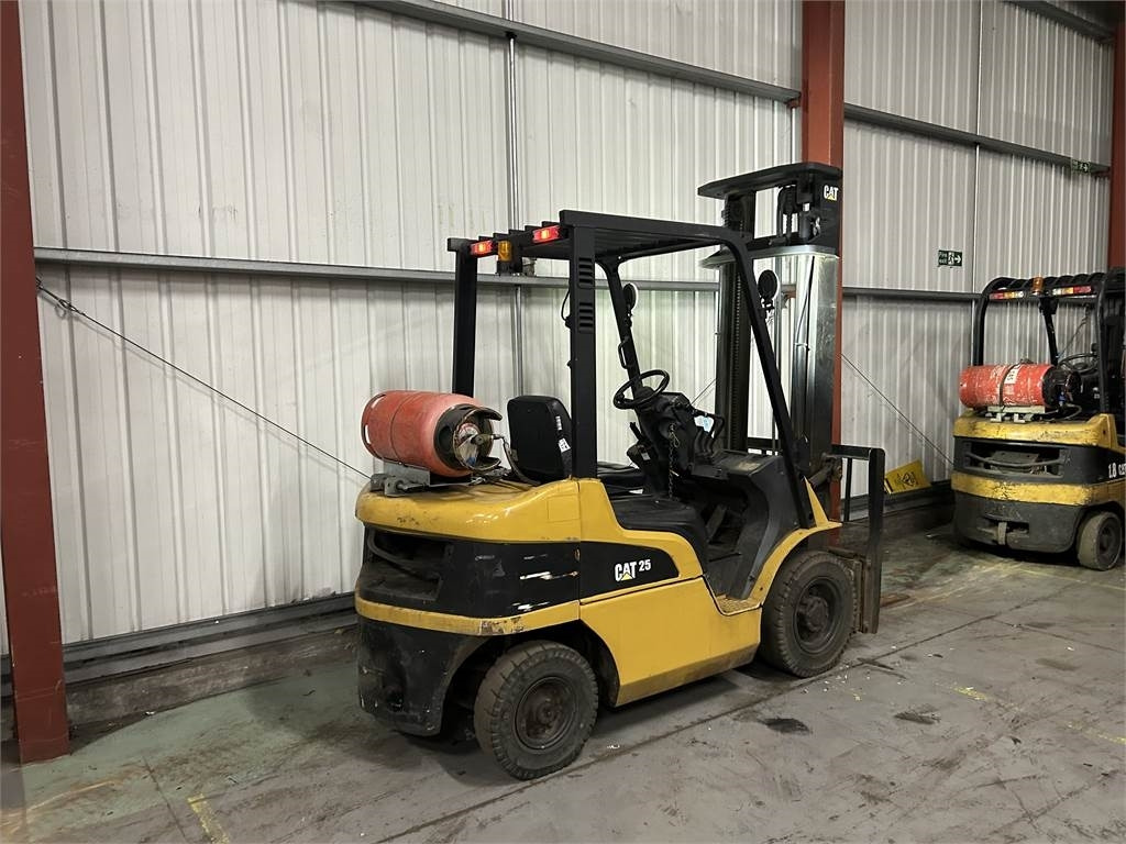 CAT GP25NT - Treibgasstapler: das Bild 4 CAT GP25NT - Treibgasstapler: das Bild 4