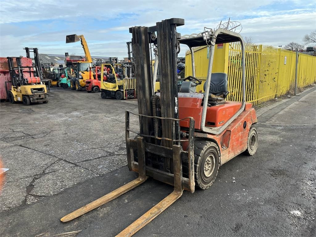 Cesab CBD30 - Dieselstapler: das Bild 2 Cesab CBD30 - Dieselstapler: das Bild 2
