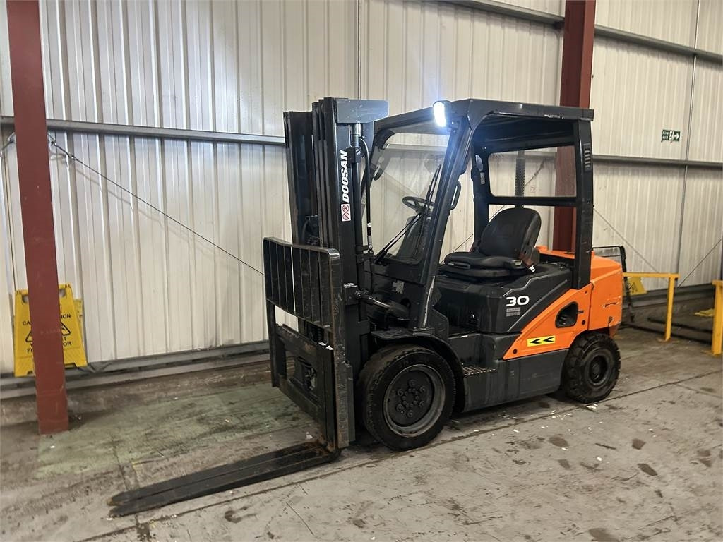 Doosan D30S-5 - Dieselstapler: das Bild 2 Doosan D30S-5 - Dieselstapler: das Bild 2
