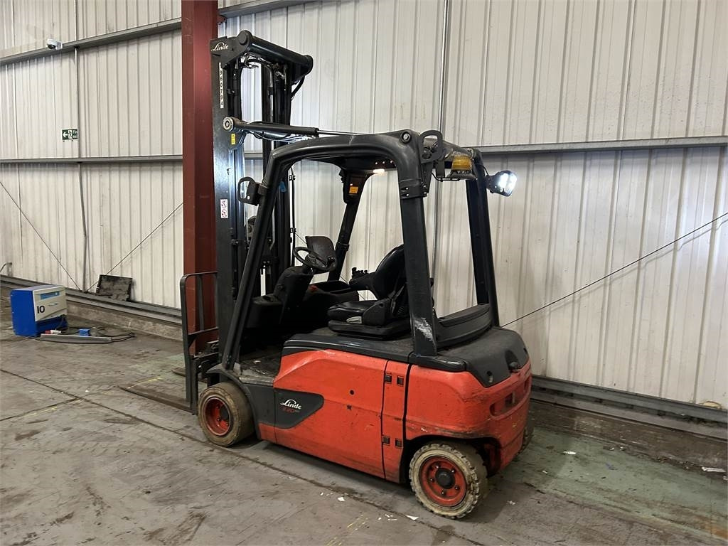 Linde E20PL-02 - Elektrostapler: das Bild 3 Linde E20PL-02 - Elektrostapler: das Bild 3