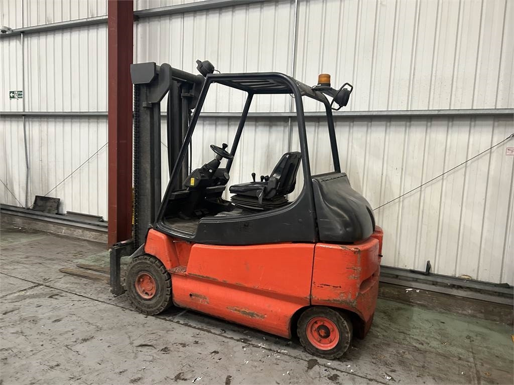Linde E30-02 - Elektrostapler: das Bild 3 Linde E30-02 - Elektrostapler: das Bild 3