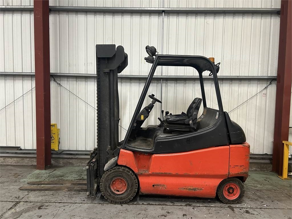 Linde E30-02 - Elektrostapler: das Bild 1 Linde E30-02 - Elektrostapler: das Bild 1