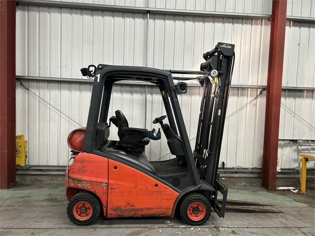 Linde H14T-01 - Treibgasstapler: das Bild 5 Linde H14T-01 - Treibgasstapler: das Bild 5