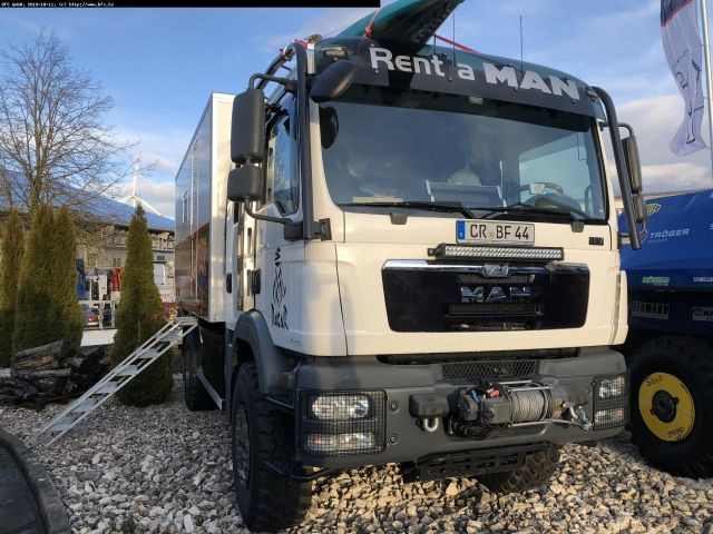 MAN TGM 13.290 4x4 BL Action 4X4 DoKa Spezialmobil MAN TGM 13.290 4x4 BL Action 4X4 DoKa Spezialmobil - Kommunal-/ Sonderfahrzeug, LKW: das Bild 1 MAN TGM 13.290 4x4 BL Action 4X4 DoKa Spezialmobil MAN TGM 13.290 4x4 BL Action 4X4 DoKa Spezialmobil - Kommunal-/ Sonderfahrzeug, LKW: das Bild 1